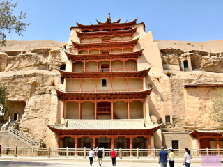 丝路瑰宝，敦煌文化与历史之旅