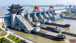 长江奇迹，双线五级船闸，我国科技创新的智慧阶梯