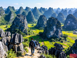 万峰林，喀斯特地貌的自然画廊